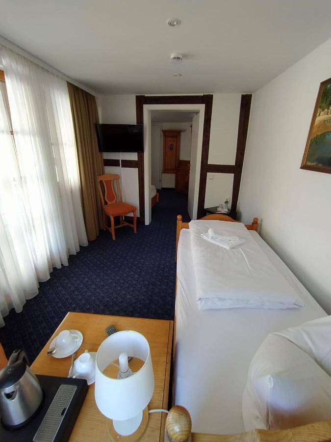 Hotel für 3 Personen, mit Ausblick in Schloss Wernigerode