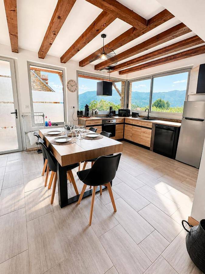 Gîte pour 5 personnes, avec Jardin ainsi que Piscine et Vue à Arras-en-Lavedan