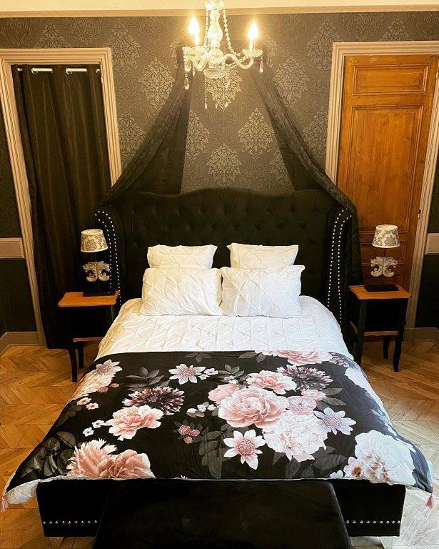 Chambre d’hôte pour 6 personnes, avec piscine et jardin à Saint-Uze