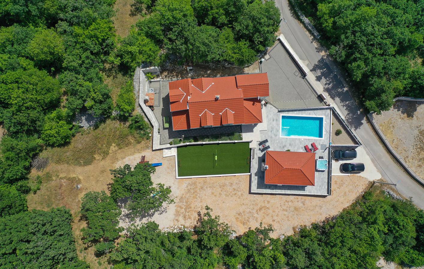 Gemütliche 2-Zimmer-Wohnung mit Pool, WLAN, Küche und Parkplatz in Zagvozd, Makarska Riviera