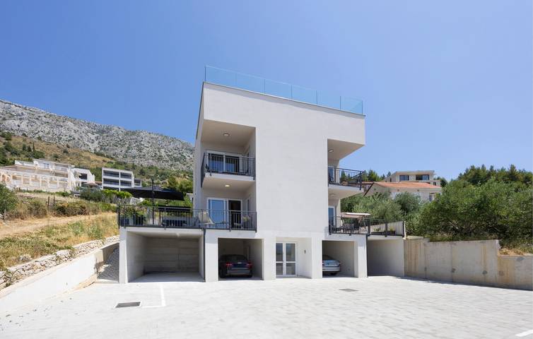 Ferienwohnung für 5 Personen, mit Garten und Terrasse sowie Pool und Seeblick - 1