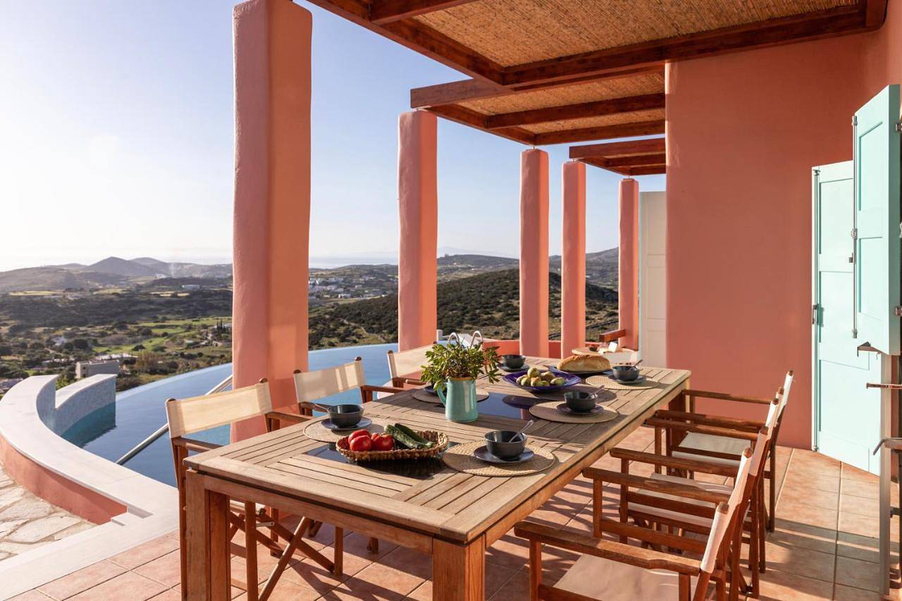 Villa with Private Pool in Episkopio, Syros
