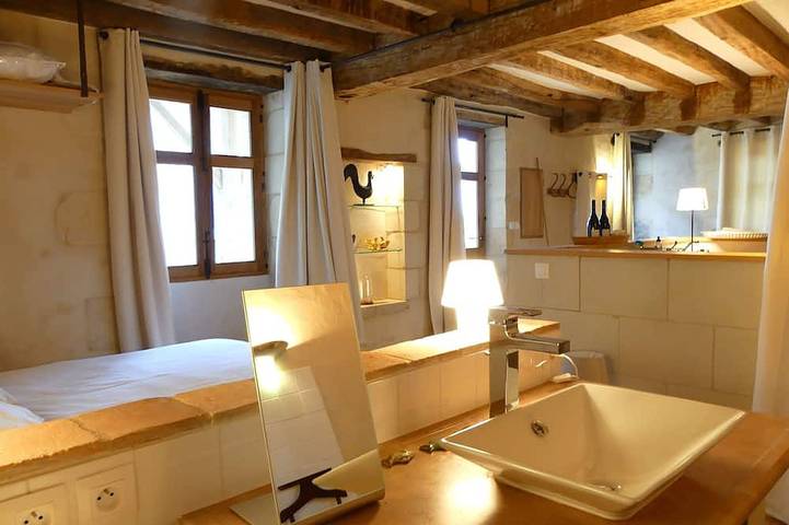 Gîte pour 2 personnes, avec terrasse à Cravant-les-Côteaux - 4