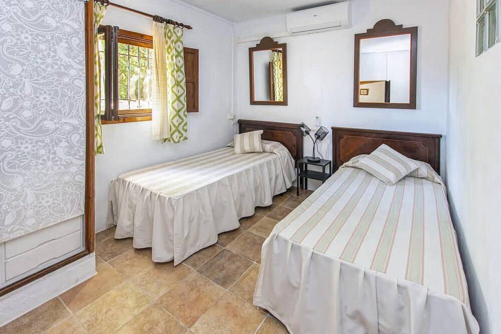 Villa à Majorque avec Piscine et Montagnes in Santa Maria del Cami, Majorque l'intérieur des terres