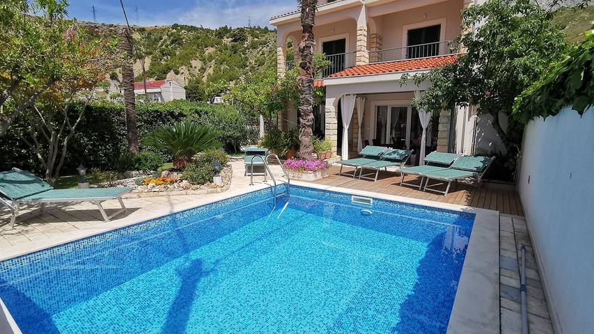 Dom dla 10 osób, z sauna i ogród oraz jacuzzi, Dla rodziny w Duće