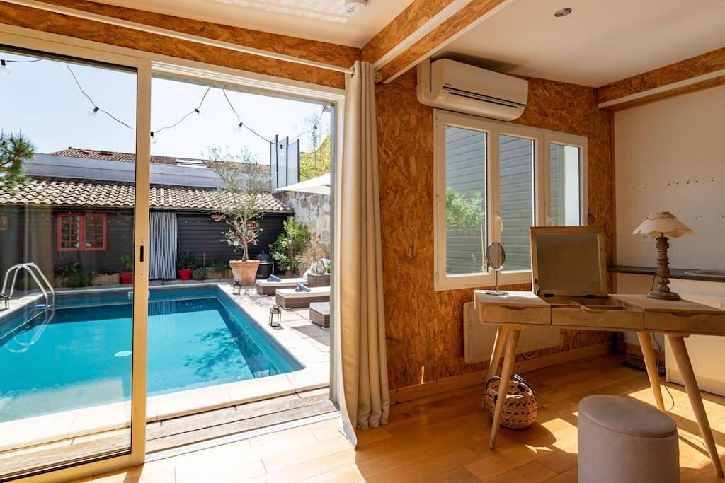 Three-Bedroom Apartment in Bacalan, Bordeaux