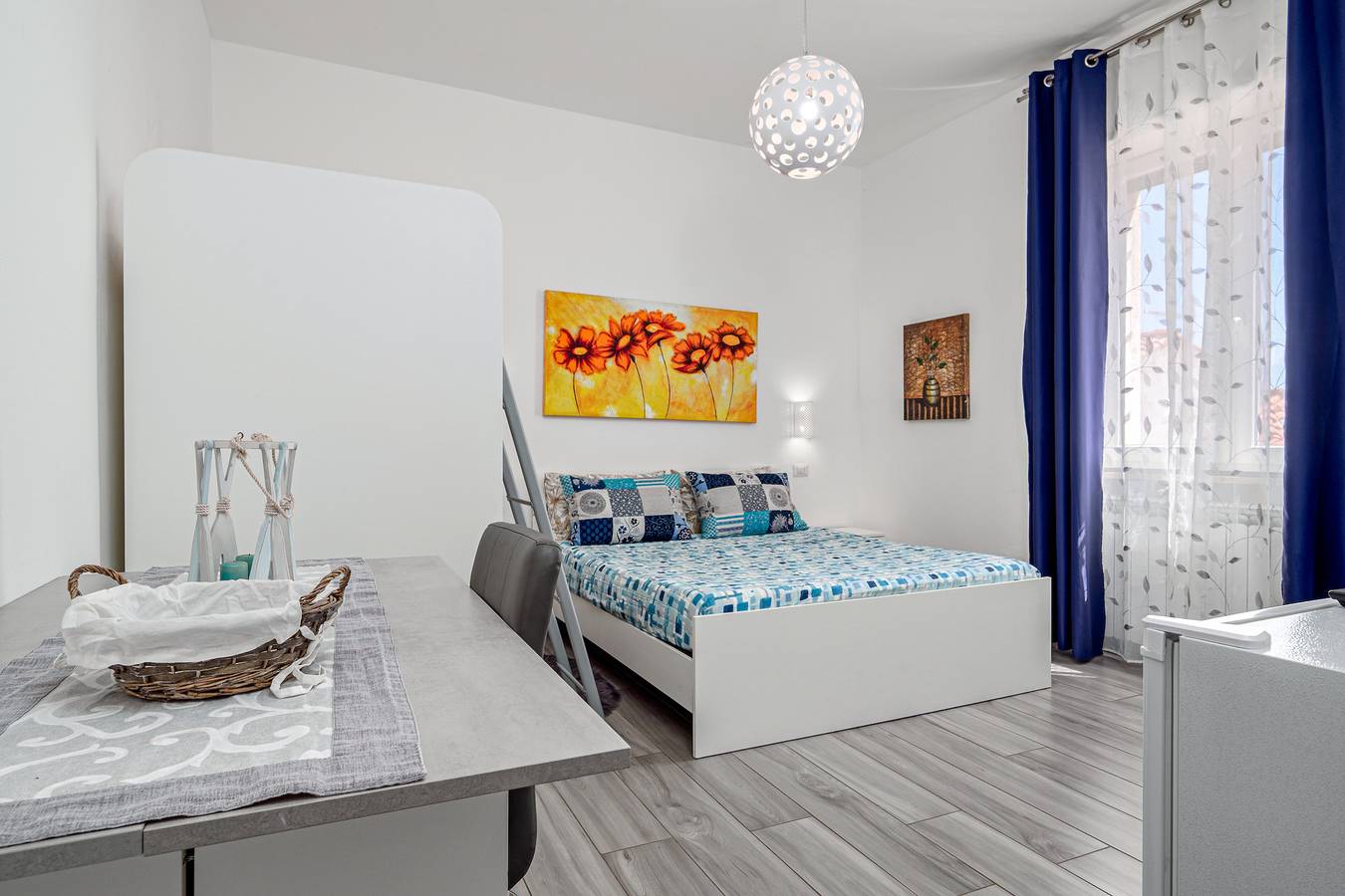 Ganze Wohnung, Ferienwohnung 'Terrassenzimmer Olbia Center 3' mit Blick auf die Berge in Olbia, Costa Smeralda