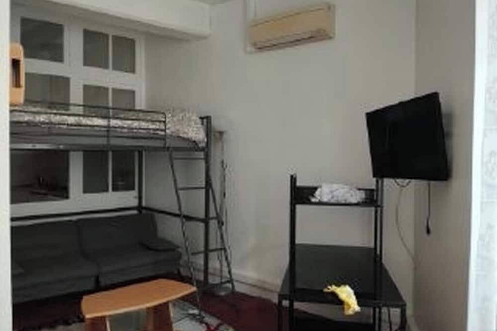 Apartamento entero, Furnished studio apartment in Clamecy, Nièvre
