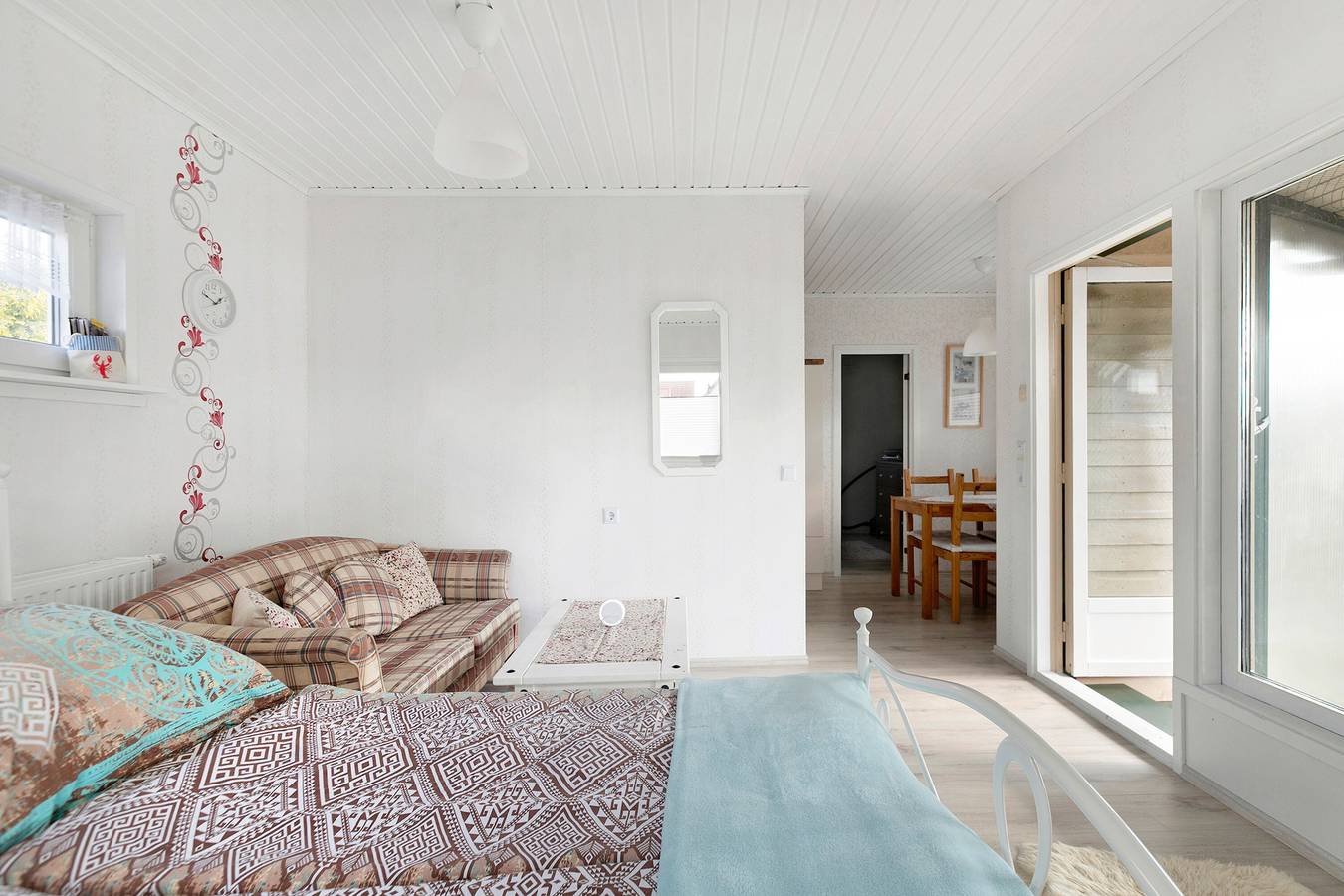 Ferienhaus 'Kleines Schweden' mit Seeblick, privater Terrasse und Wi-Fi in Hennstedt, Eider-Treene-Sorge