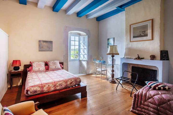 Chambre d’hôte pour 2 personnes, avec jardin, adapté aux familles en Charente