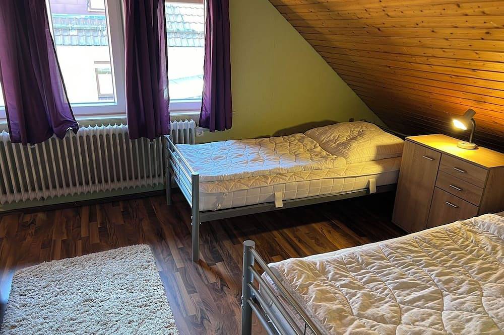 Großes Gruppenhaus mit neun Schlafzimmer und sechs Badezimmer im Südharz in Bad Sachsa, Harzvorland