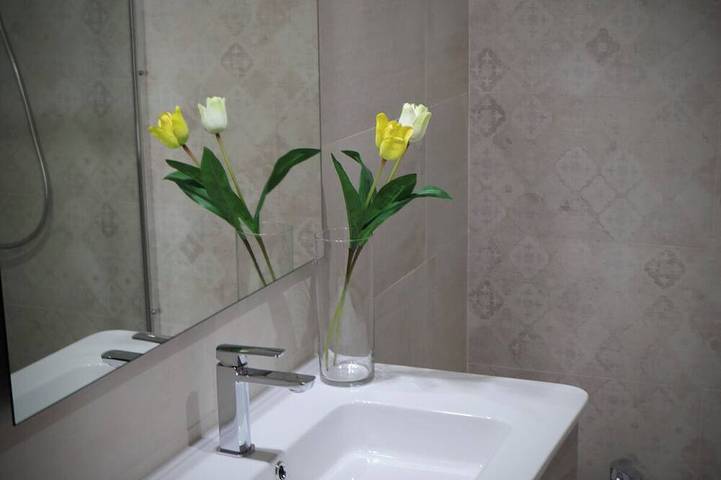 Ganze Wohnung, Hibiscus Apartment with Shared Pool in Puerto Real, Costa de la Luz