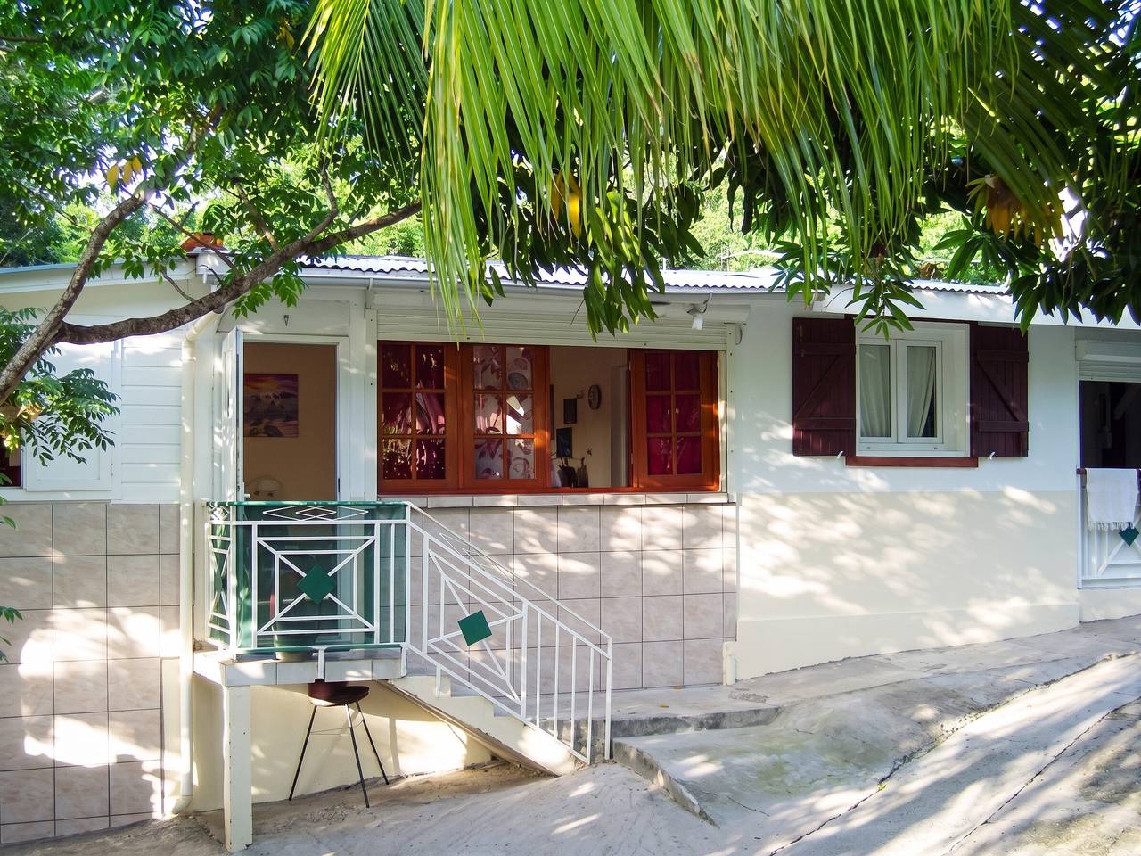 Charming House Deshaie + View in Plage de Ferry, Deshaies