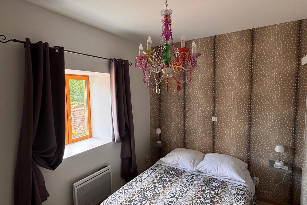 Découvrez le Gîte des Loges, un havre de paix au sein du Château de Matel ! in Roanne, Région de Roanne