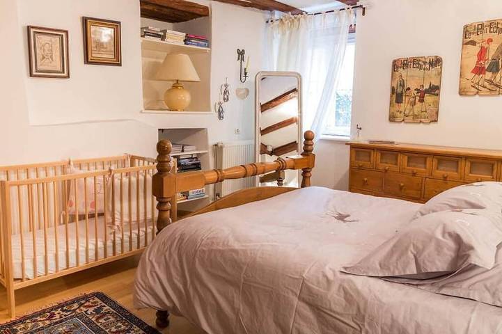 Apartamento entero, Casa rural con garaje a 5 minutos de los baños termales y a 15 minutos de Colmar, Ruta del Vino in Ribeauvillé, Parque natural regional de los Ballons des Vosges