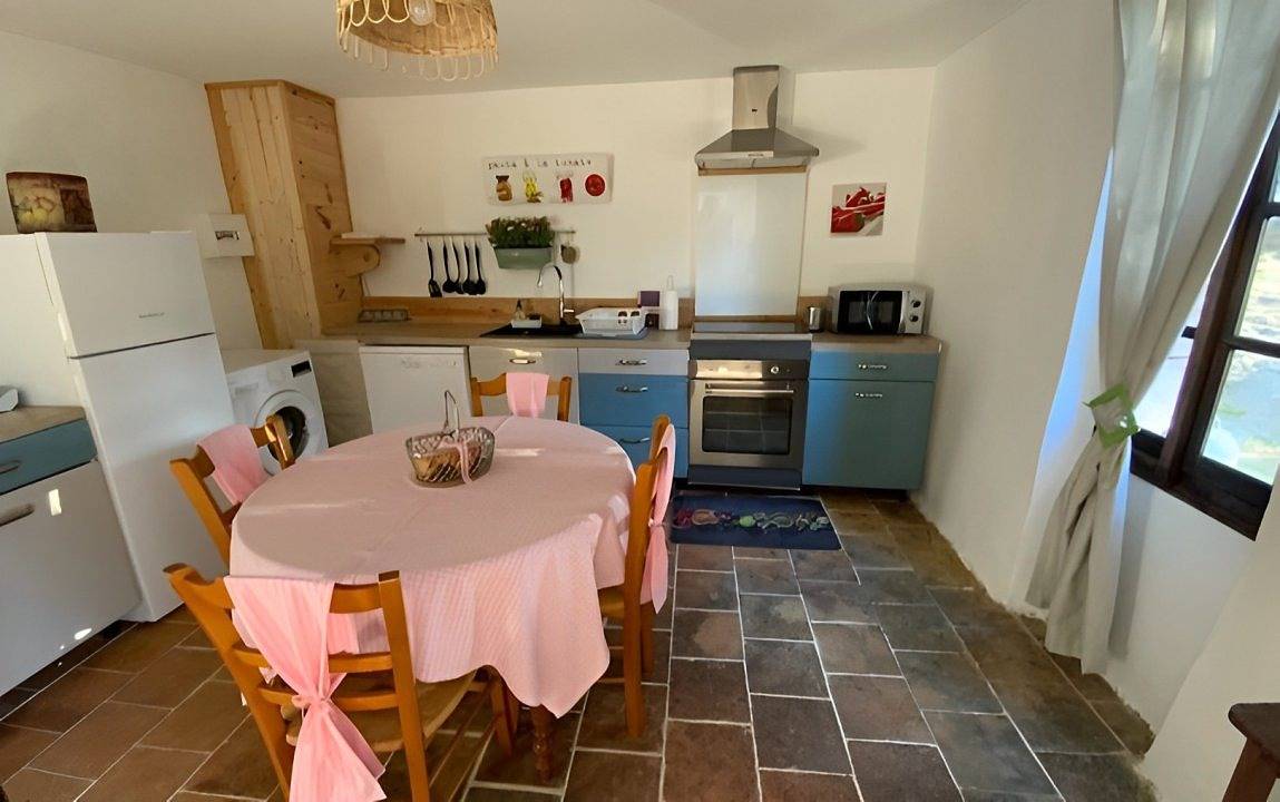 Gîte "La Pomarède", ancienne maison de métayer rénovée in Ambres, Région de Castres