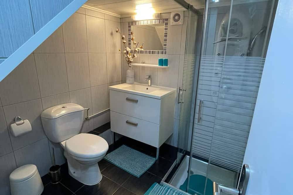 Ganze Wohnung, Quiet apartment, 20 min from the border and 5 min from the center of Cattenom in Diedenhofen, Moselle