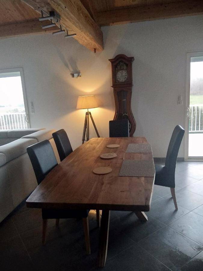 Location de vacances pour 6 personnes, avec vue ainsi que balcon et jardin à Le Nayrac - 4