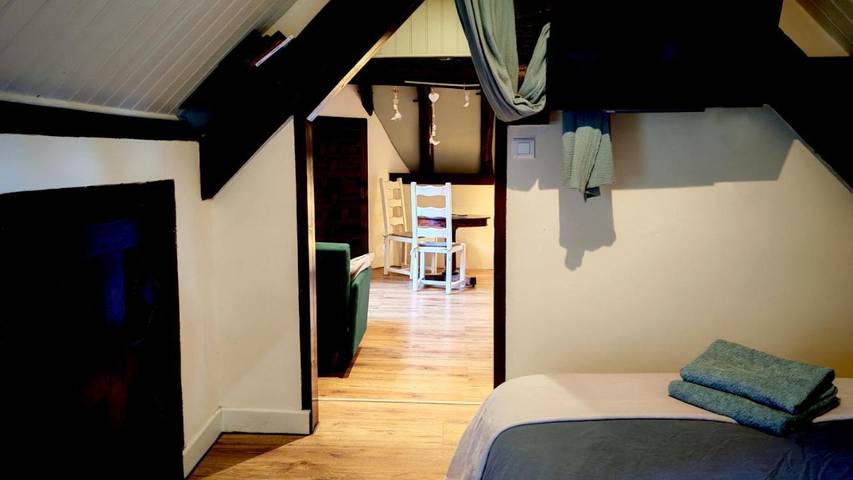 Gîte pour 2 personnes, avec jardin et terrasse ainsi que piscine et vue à Urval - 3