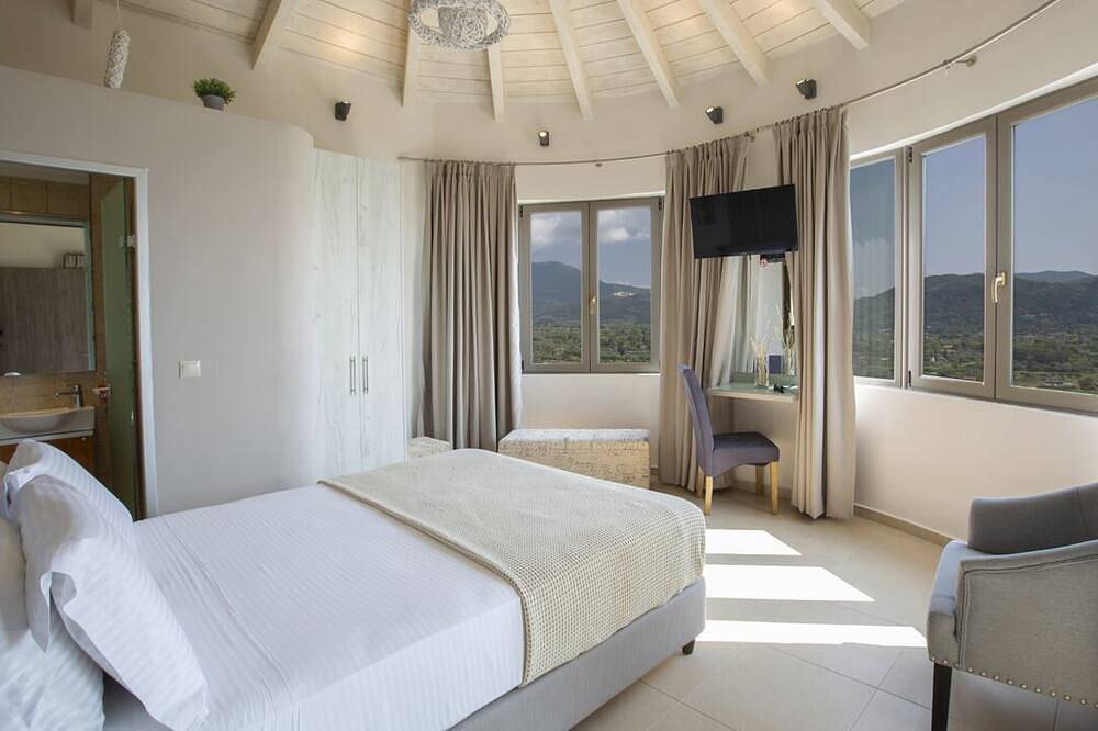 Villa Mare with Private Pool and Sea Views in Vasiliki, Griechenland