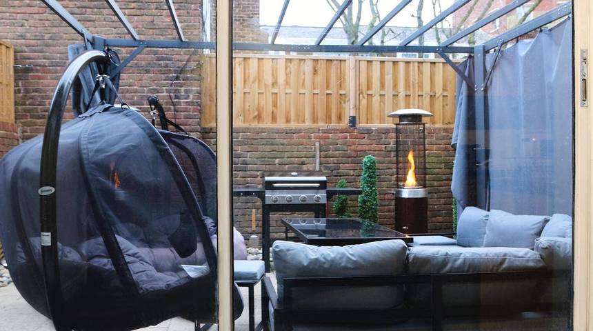 Casa vacanza per 14 persone, con Terrazza e Giardino a Londra