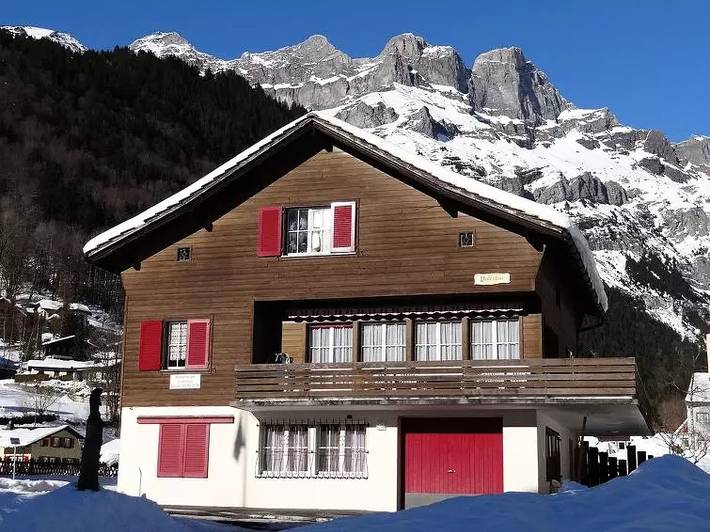 Hütte für 5 Personen, mit Balkon in Engelberg