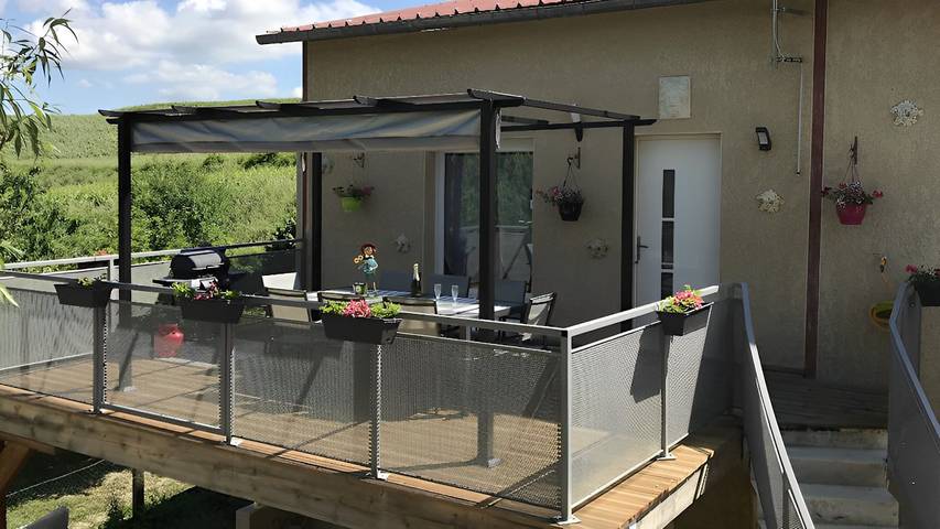 Gîte pour 6 personnes, avec jardin et balcon à Chavot-Courcourt