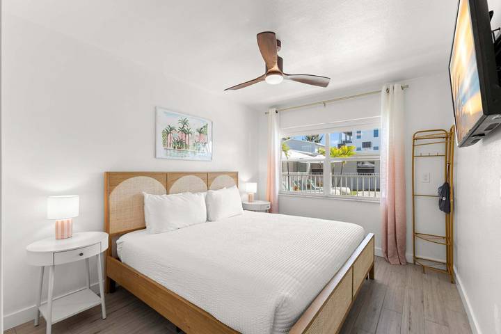 Apartment for 4 people, with pool and balcony, kid friendly in Clearwater