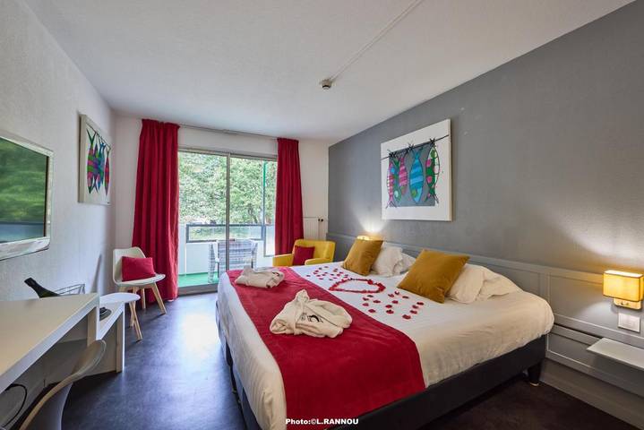 Hôtel pour 2 personnes, avec sauna ainsi que piscine et jardin