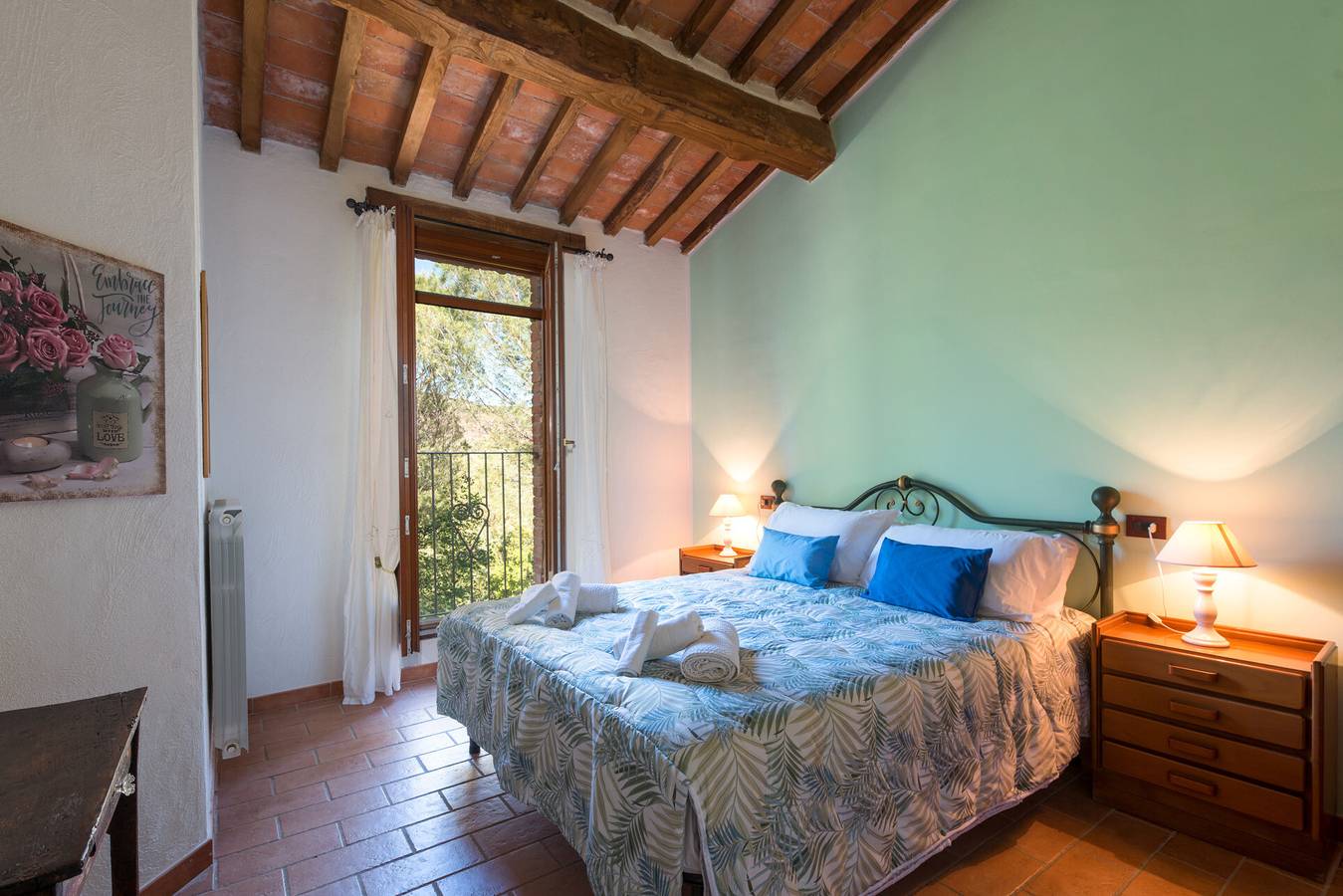 Entire apartment, 'Trilocale 4' with panoramic pool, garden, private terrace and Wi-Fi in Grosseto Province