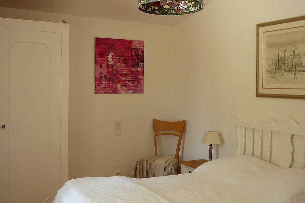 Provenzal con mas comodidad tt con una visión clara de la piscina del spa Mont V in Grignan, Región de Nyons