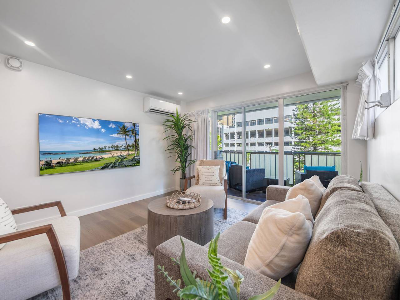 Hel lejlighed, Walk to the Beach! Modern 3Bed, 2Bath Ac, Parking in Waikiki Beach, Honolulu