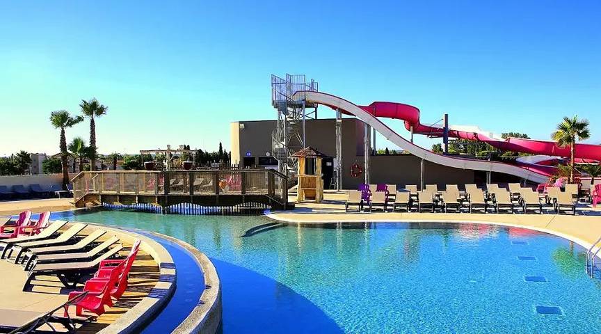 Camping für 5 Personen, mit Terrasse und Pool in Sérignan