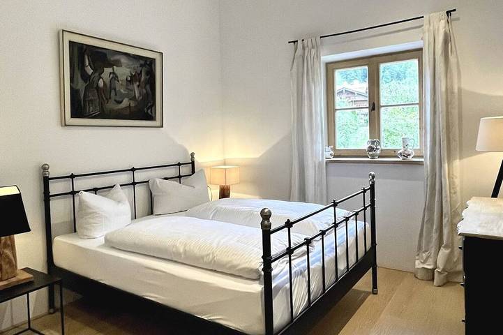 Exclusive country house, modern with old wood in chalet style, sauna and terrace in Riedlern, Kreuth