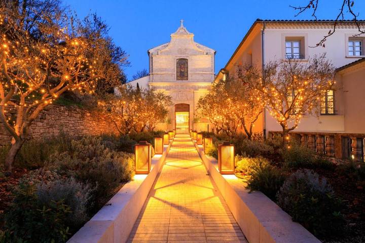 Hôtel pour 2 personnes, avec Terrasse et Jacuzzi ainsi que Jardin et Piscine à Mane