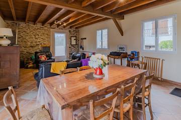 Location De Vacances pour 5 Personnes dans Saint-Jory-de-Chalais, Périgord Vert, Photo 2