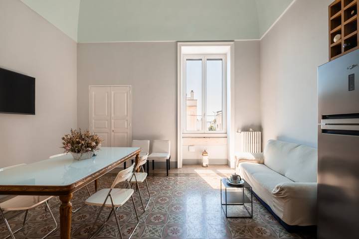 Apartamento entero, Apartamento 'Dimora Mandorino' con balcón, Wi-Fi y aire acondicionado in Galatina, Provincia de Lecce