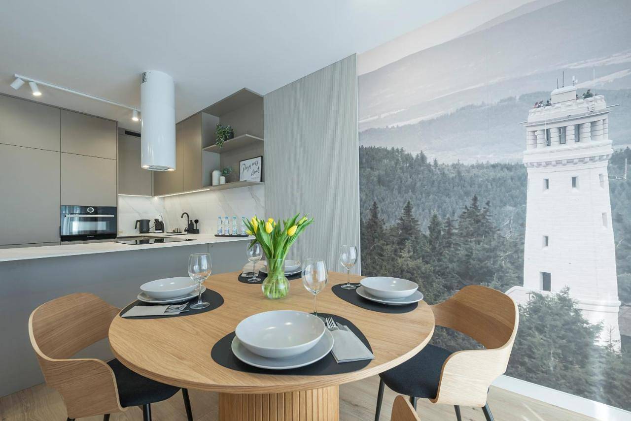 Cały apartament, Two-Bedroom Apartment with Balcony in Dzierżoniów, Sudety (Polska)