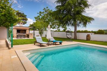 Villa für 2 Personen, mit Pool und Garten in Porec und Umgebung