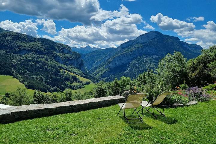 Gîte pour 8 personnes, avec jardin et sauna
