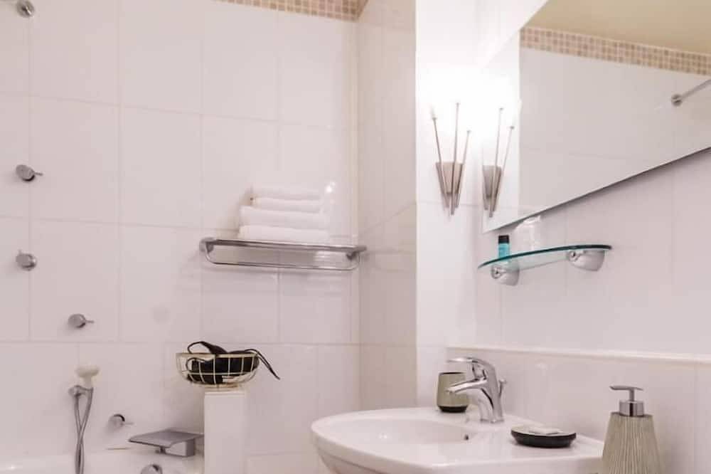 Chambre d’hôtes/bed and breakfast de 2 à 5 personnes proche Honfleur in Les Préaux, Région de Bernay