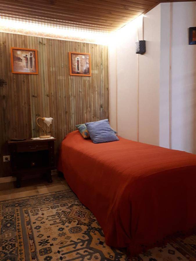 Appartement entier, One-Bedroom Apartment in Lascabanes, Quercy