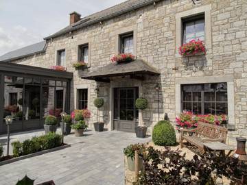 Hôtel pour 2 personnes, avec jardin et terrasse, animaux acceptés dans Celles (Houyet)