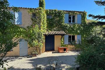 Location de vacances pour 8 personnes, animaux acceptés à Venelles