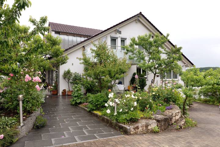 Ganze Wohnung, Ferienwohnung 'Riesling' mit Küchenzeile, Balkon und Wi-Fi in Vaihingen an der Enz, Kraichgau