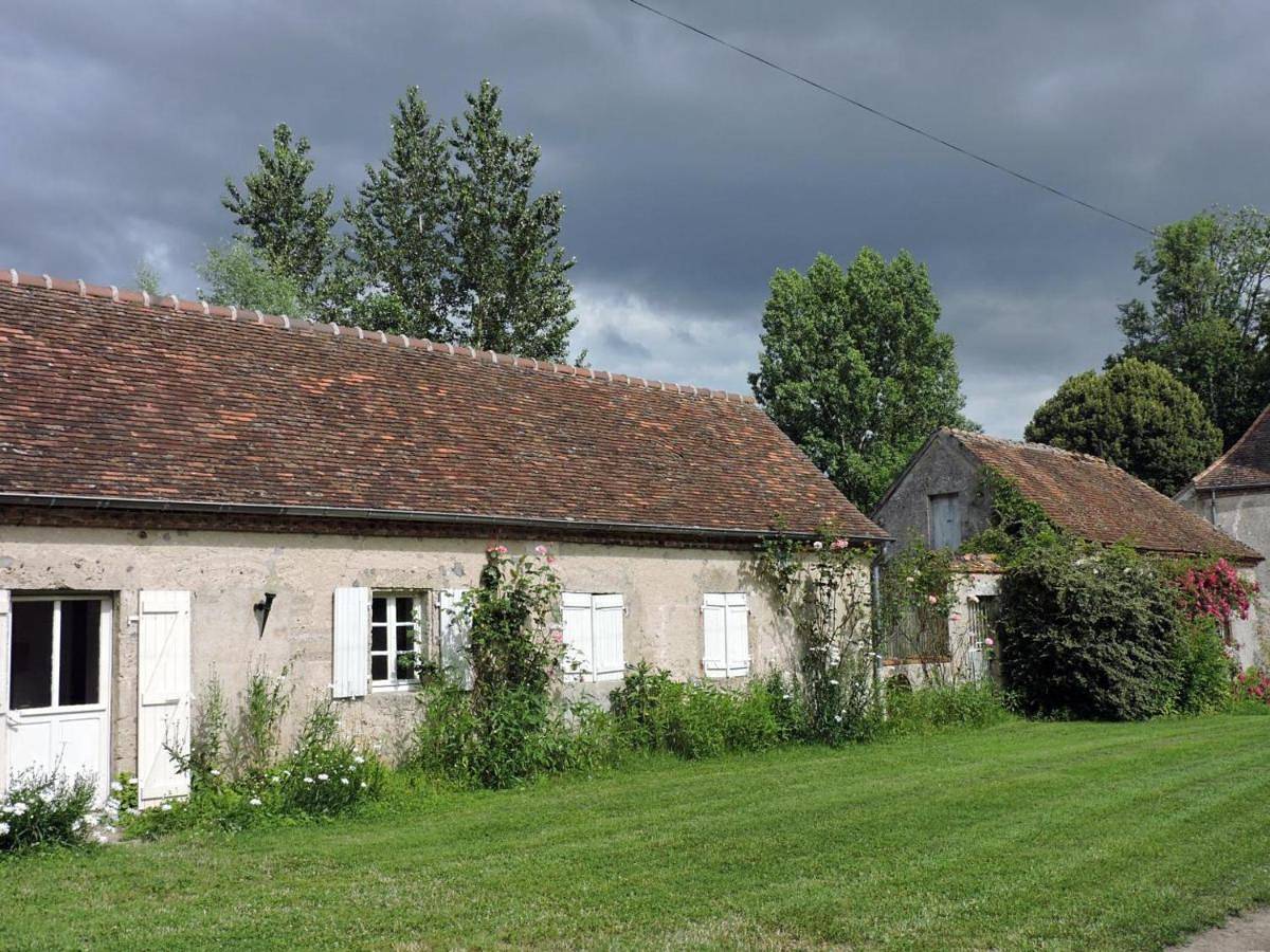 Maison de campagne charmante avec jardin au Château de Vesset - Fr-1-489-64 in Treteau, Région de Vichy