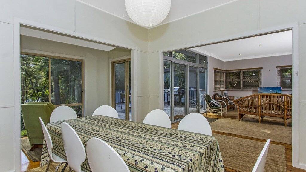 The Deck @ Pearlie by Holidayco. in Pearl Beach, New South Wales