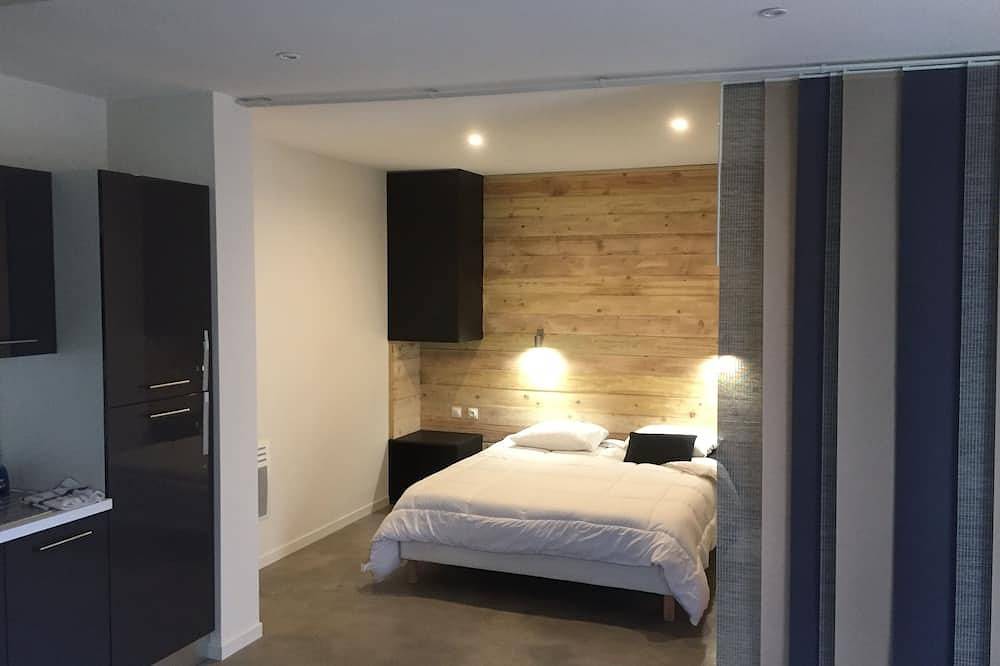 Appartement entier, Loft de charme dans Domaine avec piscine au cœur des gorges de l’ardeche in Saint-Paulet-de-Caisson, Région de Nîmes