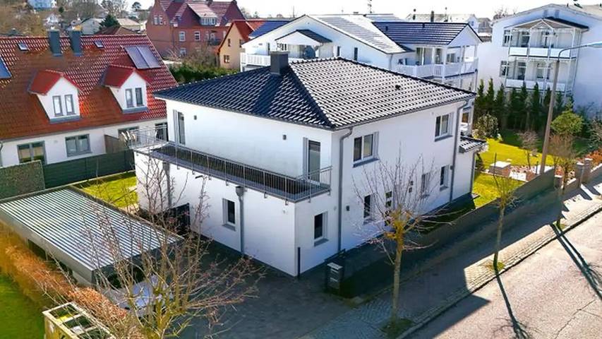 Ferienhaus für 8 Personen, mit Sauna und Terrasse sowie Whirlpool und Garten, mit Haustier in Göhren