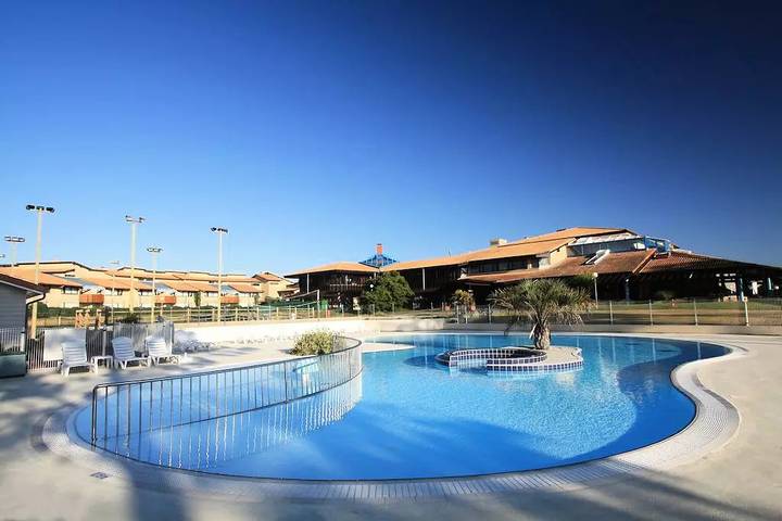 Club vacances pour 4 personnes, avec Terrasse et Piscine dans 
